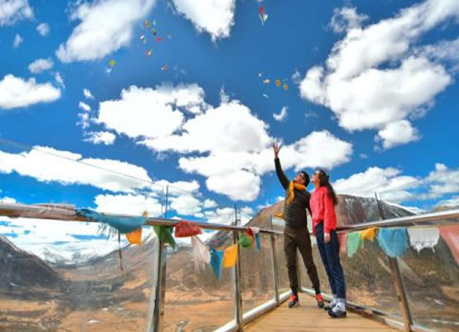 稻城亞丁、雙汽六日游