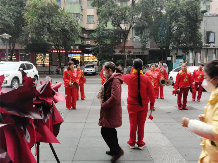 四川中青旅綿陽分社、綿陽市中旅假日旅行社、綿陽自來文化傳播有限公司24H自助售貨服務盛大開業(yè)