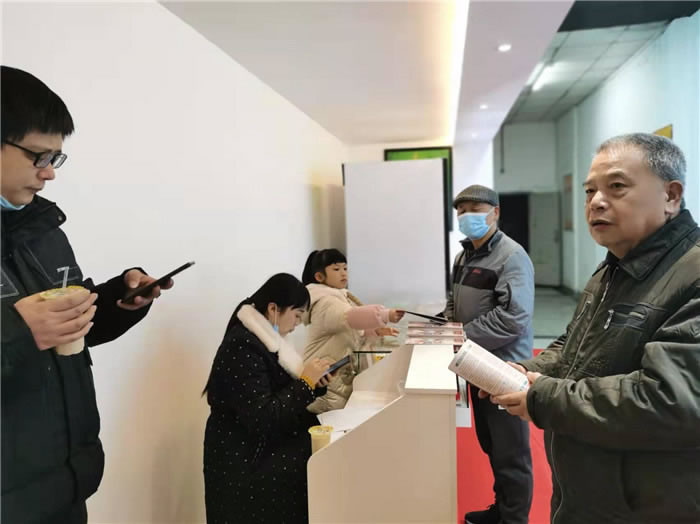 四川中青旅綿陽分社、綿陽市中旅假日旅行社、綿陽自來文化傳播有限公司24H自助售貨服務盛大開業(yè)